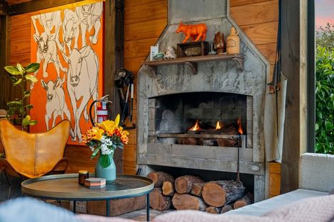 Photo of property in 241a Ararimu Valley Road, Helensville, Waimauku, 0882