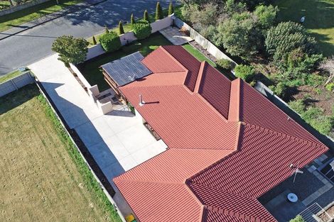 Photo of property in 17 Taranaki Drive, Woodend, 7610