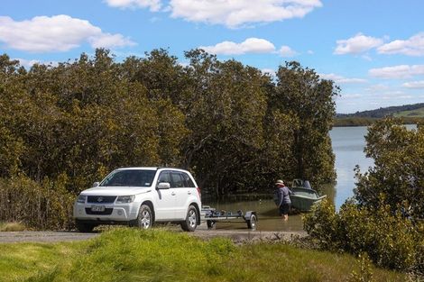 Photo of property in 18 Bennett Street, Port Albert, Wellsford, 0973