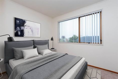 Photo of property in 9 Darren Crescent, Half Moon Bay, Auckland, 2012