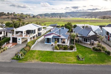 Photo of property in 109 North Shore Road, Eskdale, Napier, 4182