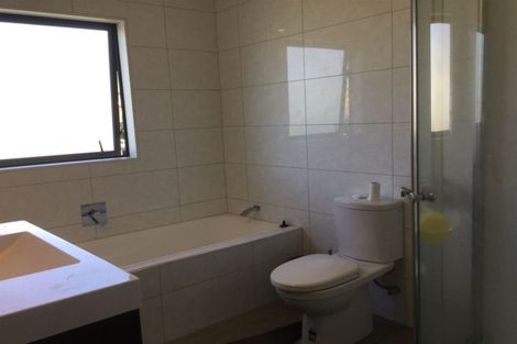 Photo of property in 103b Roberts Road, Te Atatu South, Auckland, 0610