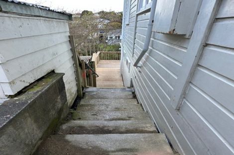 Photo of property in 7 Murray Street, Island Bay, Wellington, 6023
