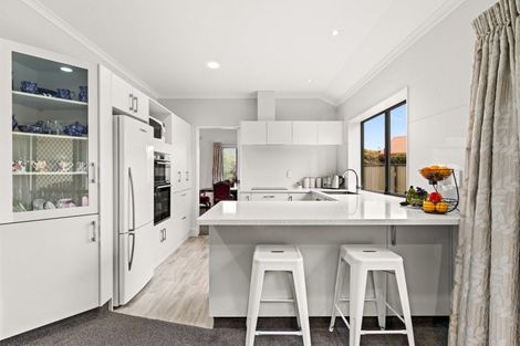 Photo of property in 18 Claridge Place, Taradale, Napier, 4112