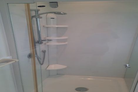 Photo of property in 3/1 Sturges Road, Henderson, Auckland, 0610