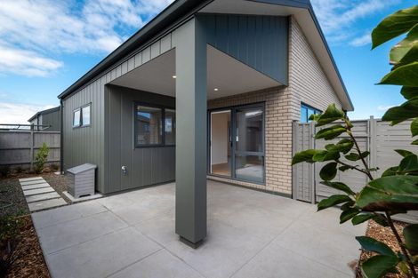 Photo of property in 25 Viridian Avenue, Rosehill, Papakura, 2113