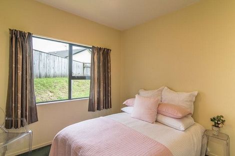Photo of property in 16 Ring Lane, Paparangi, Wellington, 6037