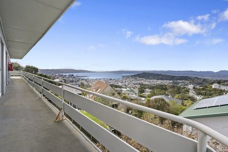 Photo of property in Bryon Court Flats, 25 Apuka Street, Brooklyn, Wellington, 6021