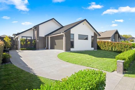 Photo of property in 14 Walter Lawry Road, Paerata, Pukekohe, 2124