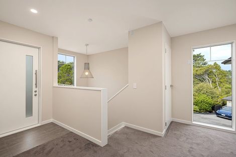 Photo of property in 220 Forest Hill Road, Waiatarua, Auckland, 0612