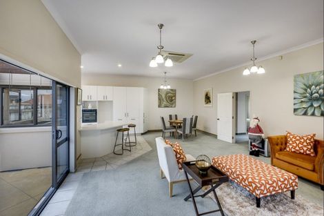 Photo of property in 3 Phoenix Place, Havelock North, 4130