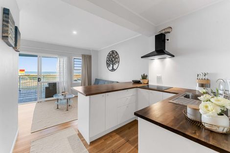 Photo of property in 1011 Papamoa Beach Road, Papamoa Beach, Papamoa, 3118