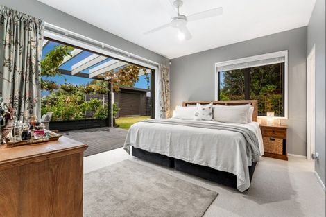 Photo of property in 4 Taumata Road, Omaha, Warkworth, 0986