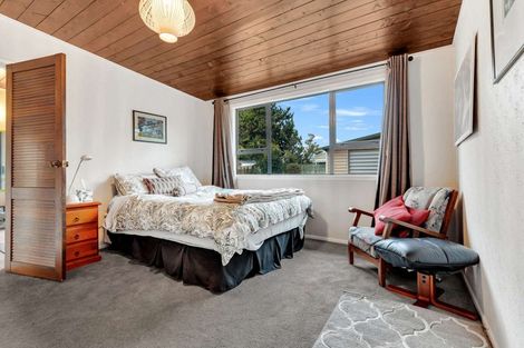 Photo of property in 4 Willow Avenue, Hannahs Bay, Rotorua, 3010