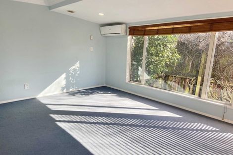 Photo of property in 15 Ashfield Place, Ilam, Christchurch, 8041