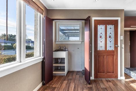 Photo of property in 17 Holloway Street, Waikiwi, Invercargill, 9810
