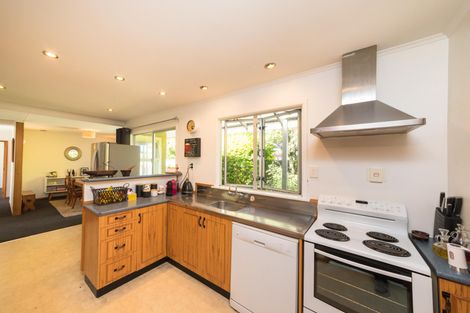 Photo of property in 11 Dorset Crescent, Hokowhitu, Palmerston North, 4410