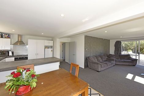 Photo of property in 2a Curzon Place, Parklands, Christchurch, 8083