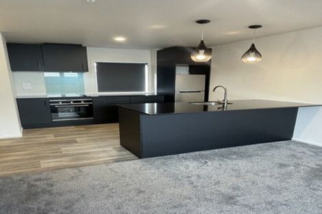 Photo of property in 2/7 Wha Street, Lyall Bay, Wellington, 6022