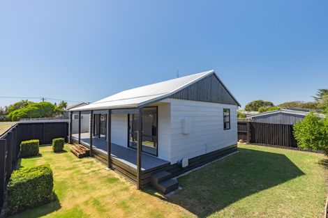 Photo of property in 25 Sandra Street, South New Brighton, Christchurch, 8062