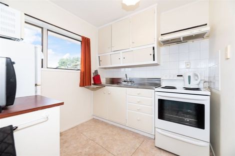 Photo of property in 2/6 Miro Street, New Lynn, Auckland, 0600