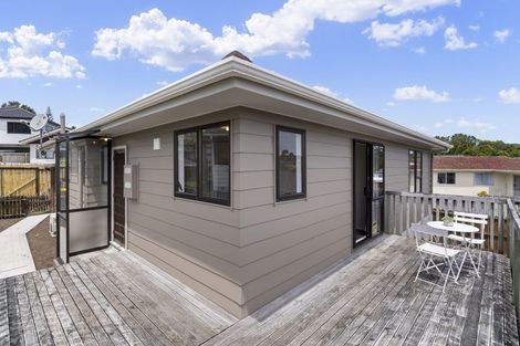 Photo of property in 67 Sunvue Road, Glen Eden, Auckland, 0602