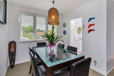 Photo of property in 20 Crosby Road, West Harbour, Auckland, 0618