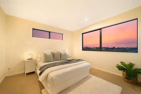 Photo of property in 11b Hebron Road, Waiake, Auckland, 0630