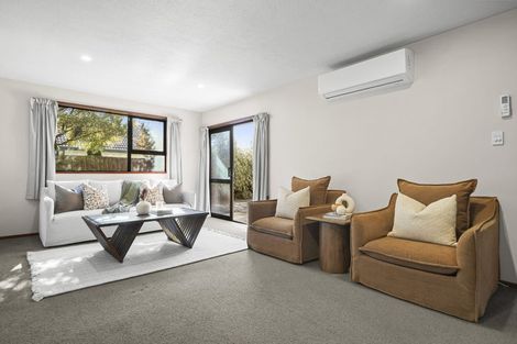 Photo of property in 52 Dunbarton Street, Redwood, Christchurch, 8051