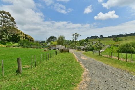 Photo of property in 56c Kaipara Coast Highway, Helensville, 0871