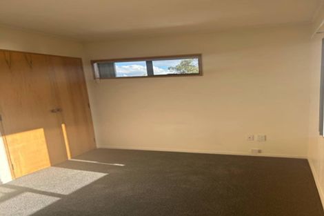 Photo of property in 1/979 Beach Road, Torbay, Auckland, 0630