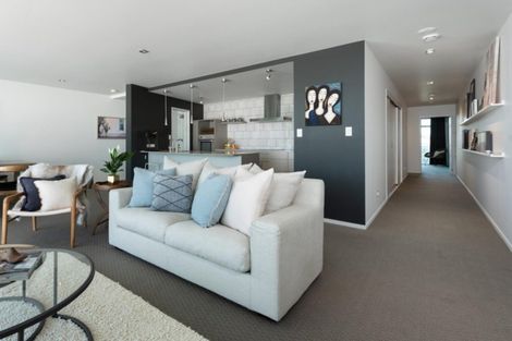 Photo of property in Palm Cove Apartments, 201/6 Tawa Street, Mount Maunganui, 3116