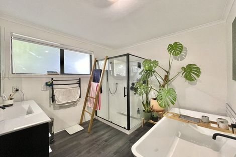 Photo of property in 27 Kerkwall Drive, Naenae, Lower Hutt, 5011