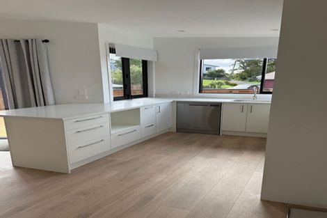 Photo of property in 4 Ferndale Drive, Snells Beach, 0920