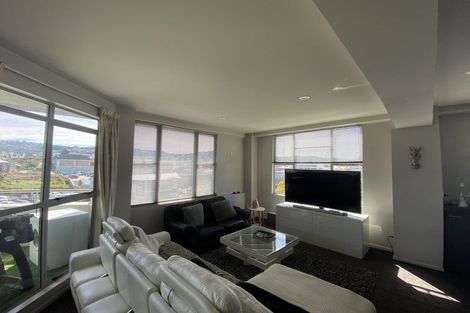 Photo of property in Grandstand Apartments, 80u8 Kent Terrace, Mount Victoria, Wellington, 6011