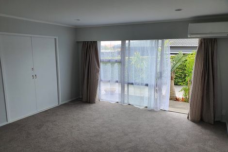 Photo of property in 5a Nimrod Place, Half Moon Bay, Auckland, 2012