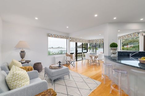 Photo of property in 11 Beachville Road, Redcliffs, Christchurch, 8081