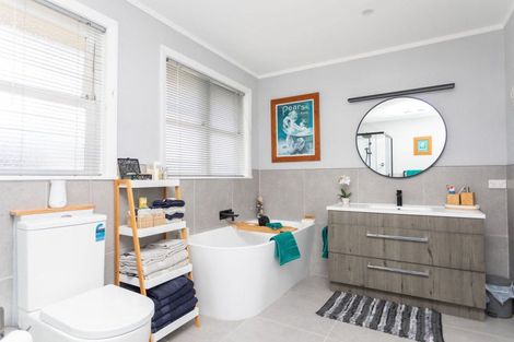 Photo of property in 129 Guy Street, Dannevirke, 4930