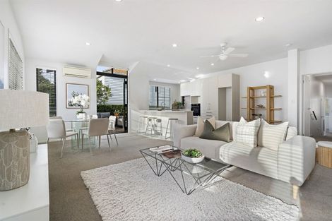 Photo of property in 4 Argyle Terrace, Milford, Auckland, 0620