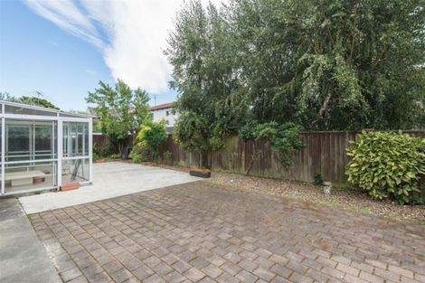 Photo of property in 11 Jamell Place, Avonhead, Christchurch, 8042