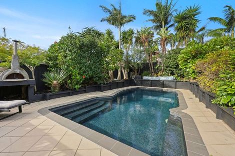 Photo of property in 40 Burnaston Court, Dannemora, Auckland, 2016