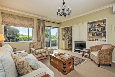 Photo of property in 2/32 Greenwood Road, Havelock North, 4130
