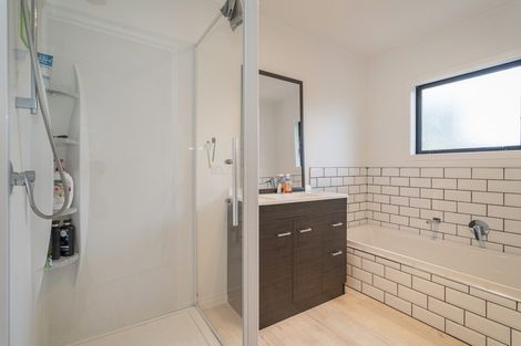 Photo of property in 15a Meadow Drive, Whitianga, 3510