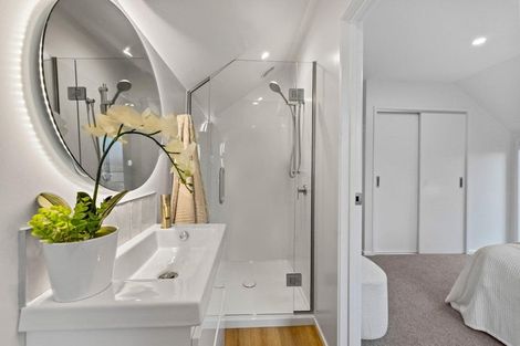 Photo of property in 24 Royal Crescent, Saint Kilda, Dunedin, 9012