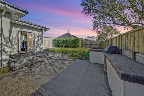 Photo of property in 33 Croziers Road, St Albans, Christchurch, 8052
