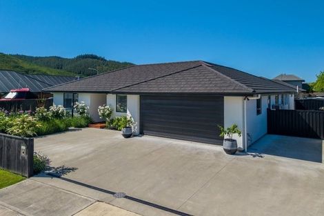 Photo of property in 6 George Fyfe Way, Wakefield, 7025