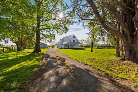 Photo of property in 161 Monument Road, Clevedon, 2582