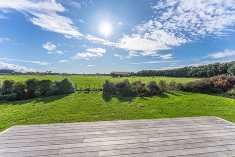 Photo of property in 128 Rangiuru Road, Otaki Beach, Otaki, 5512
