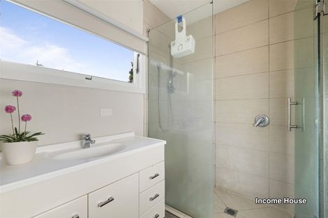 Photo of property in 145 Ocean View Road, Hillcrest, Auckland, 0627