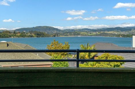 Photo of property in 204a Devonport Road, Tauranga, 3110